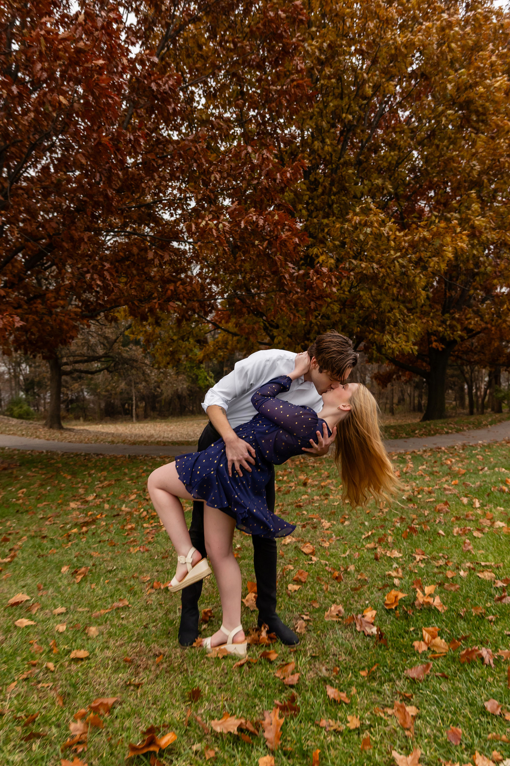 Engagement photo 17.